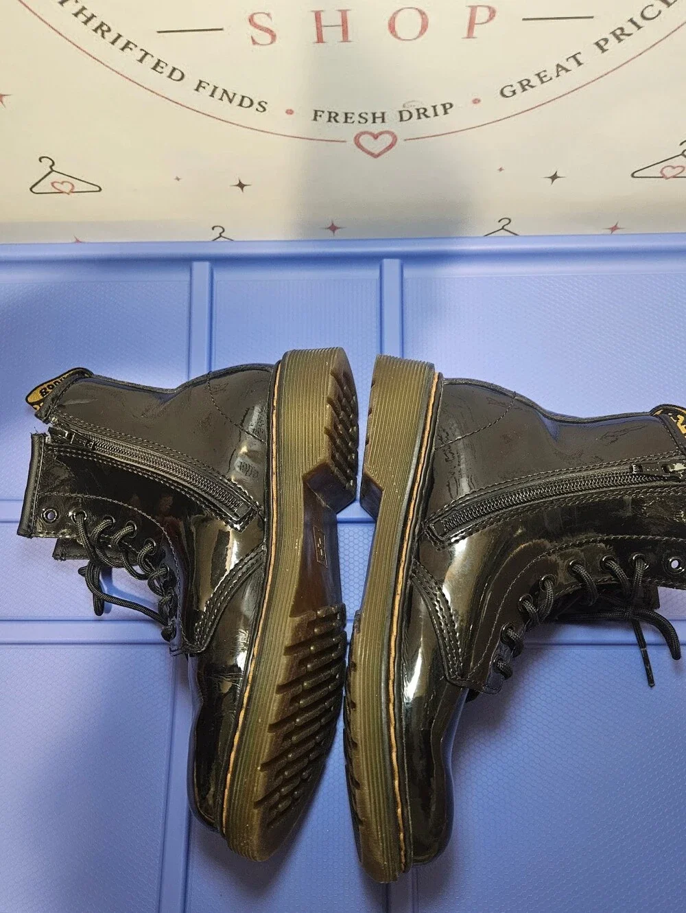 Dr. Martens front eyelets